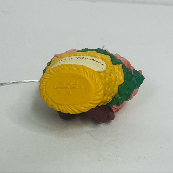 hallmark keepsake ornament grandmother christmas poinsettia flower basket 1993 - Picture 4 of 5